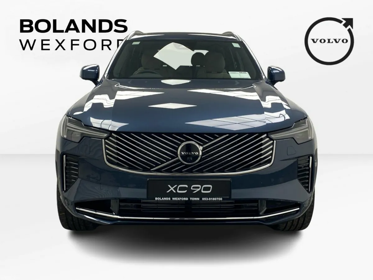 Volvo XC90 SUV, Petrol Plug-in Hybrid, 2026, Blue
