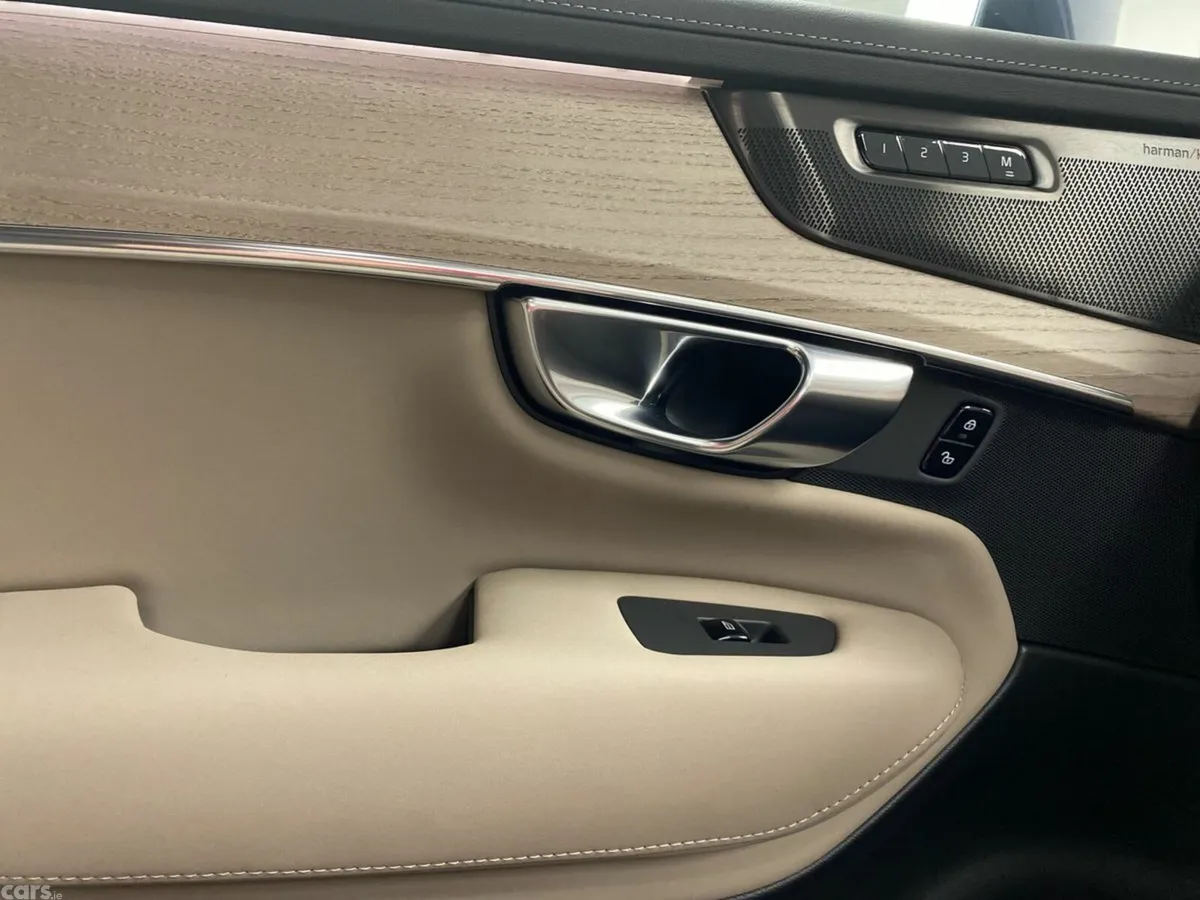 Volvo XC90 SUV, Petrol Plug-in Hybrid, 2026, Blue