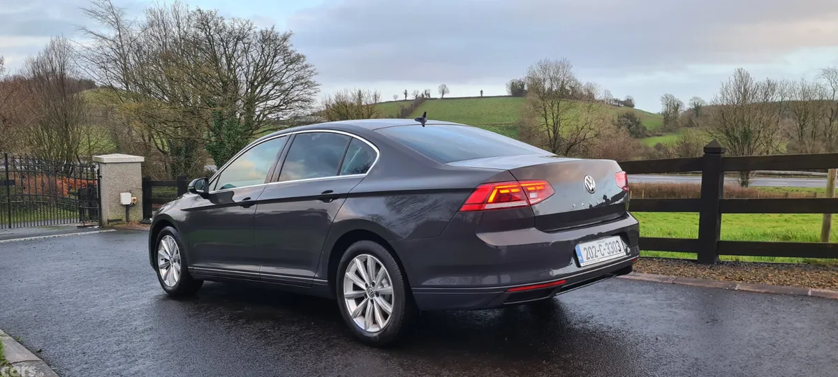 Volkswagen Passat Saloon, Diesel, 2020, Grey