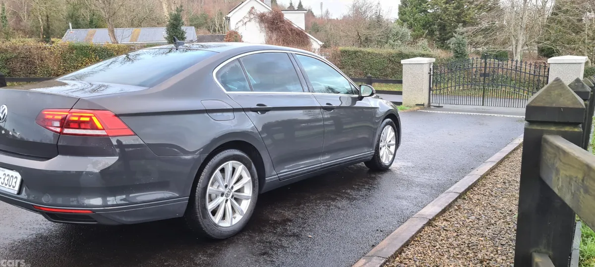 Volkswagen Passat Saloon, Diesel, 2020, Grey
