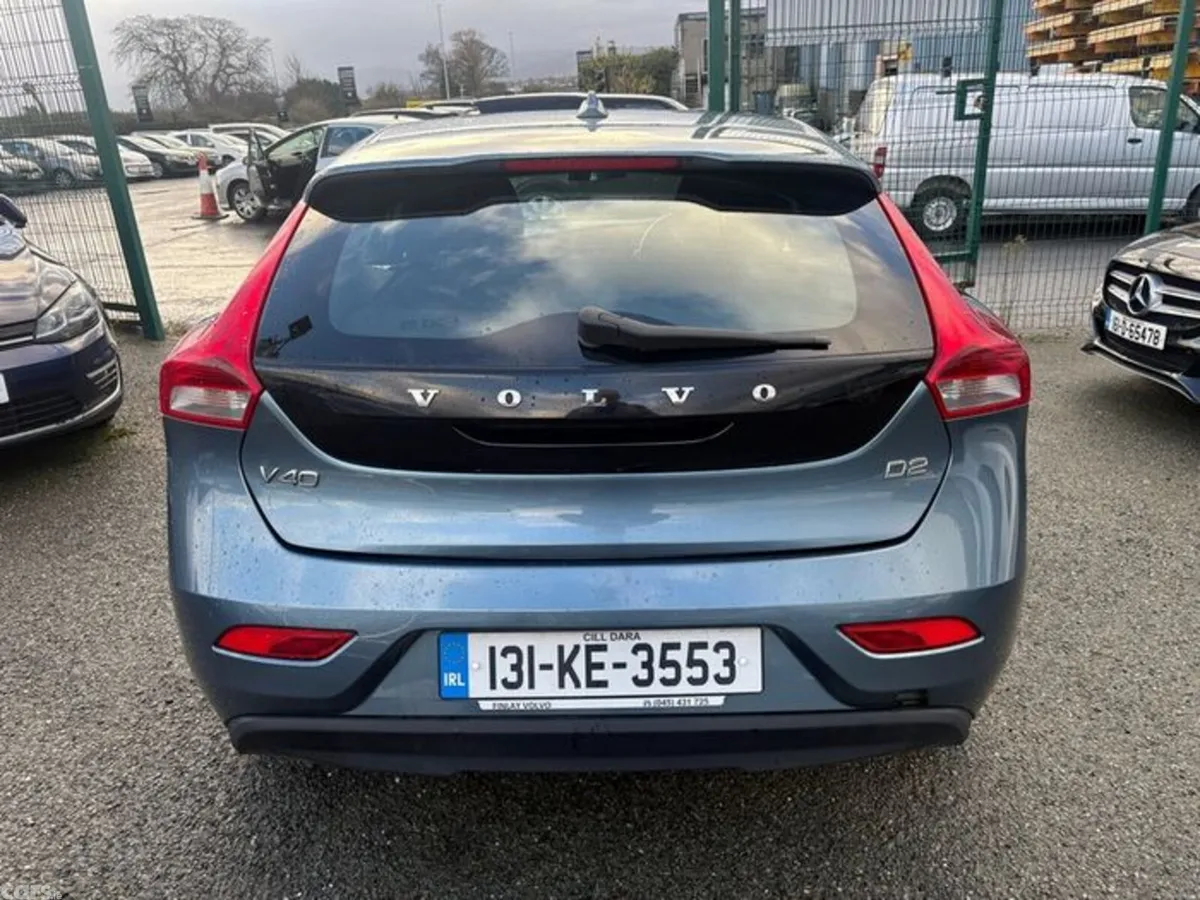 Volvo V40 Hatchback, Diesel, 2013, Blue
