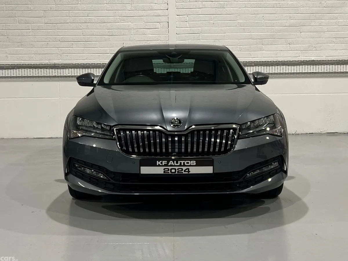 Skoda Superb Hatchback, Diesel, 2024, Grey
