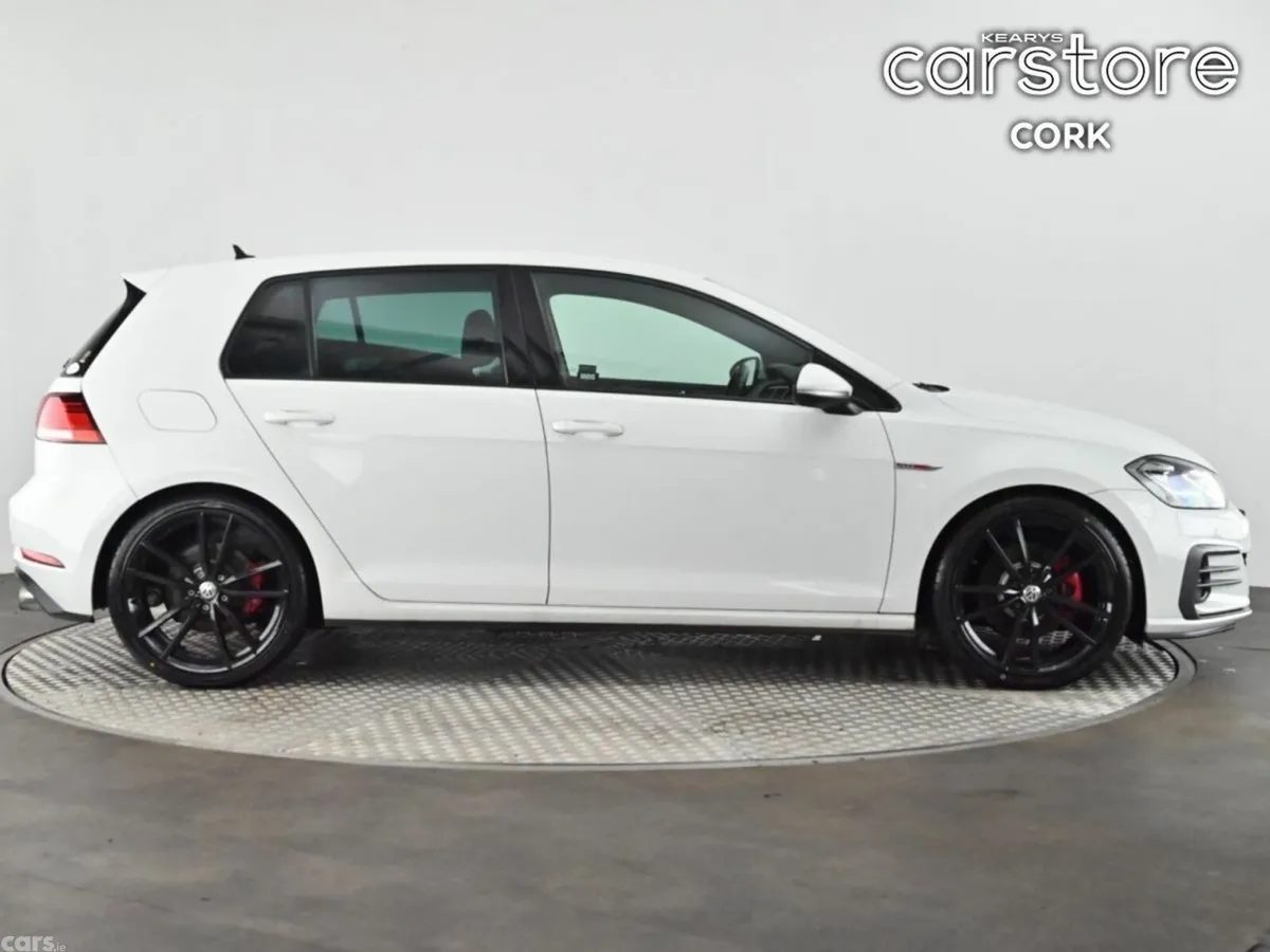 Volkswagen Golf Hatchback, Petrol, 2018, White