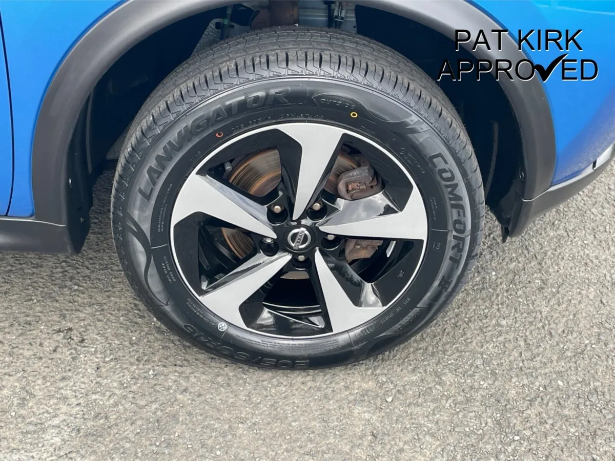Nissan Juke Hatchback, Petrol, 2019, Blue