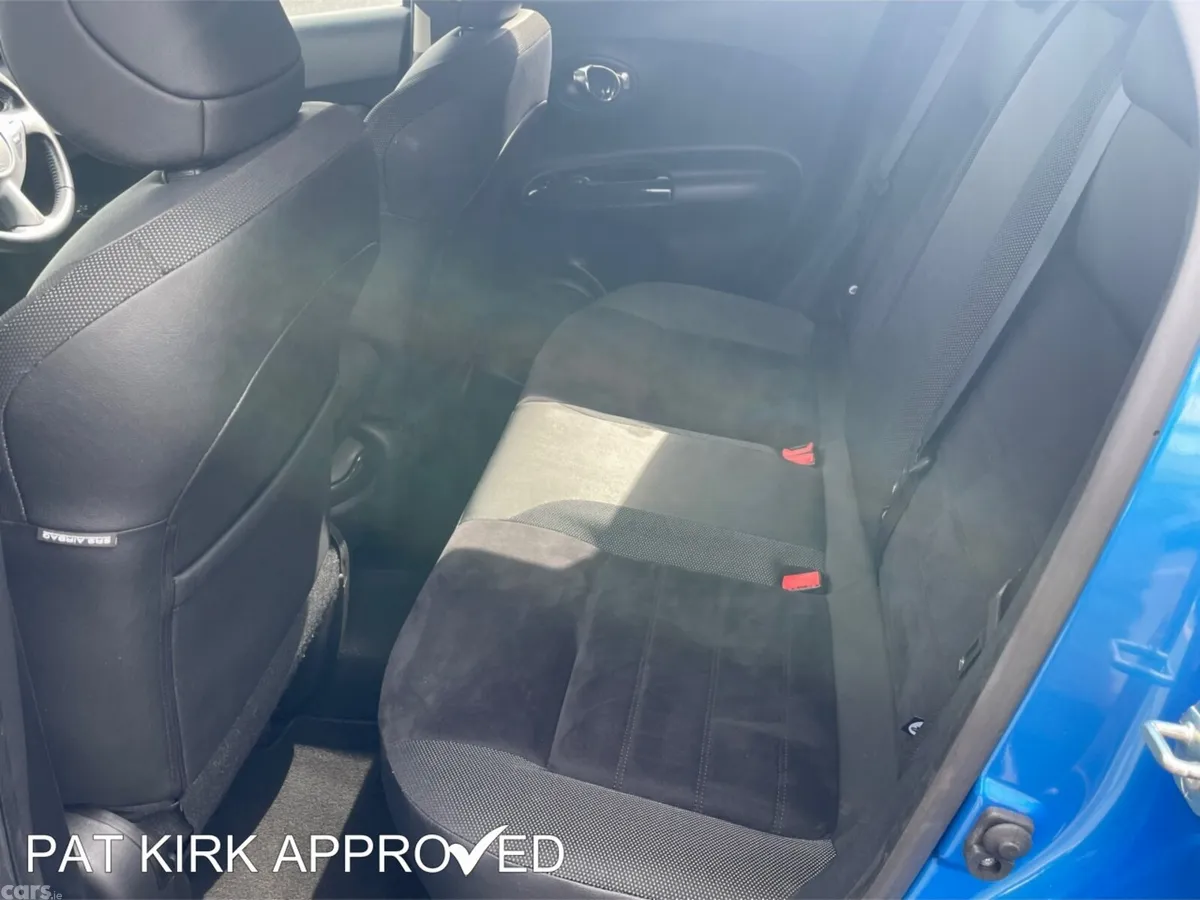 Nissan Juke Hatchback, Petrol, 2019, Blue
