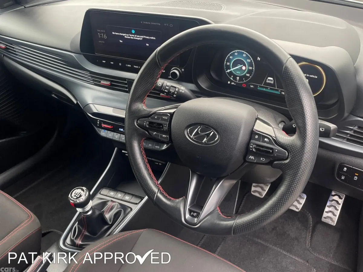 Hyundai i20 Hatchback, Petrol, 2022, Black