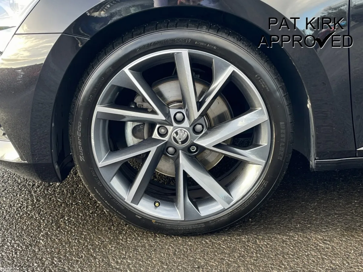 Skoda Superb Hatchback, Diesel, 2024, Black