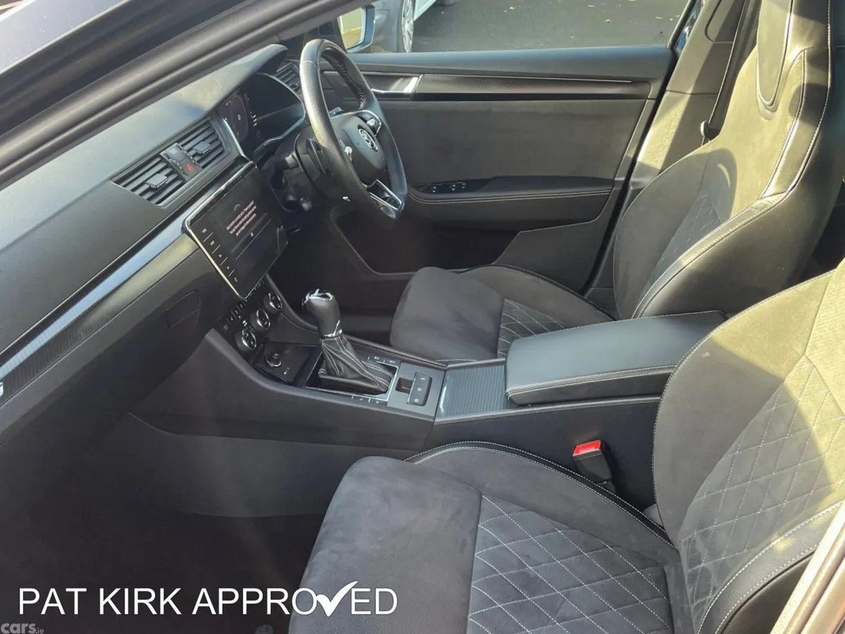 Skoda Superb Hatchback, Diesel, 2024, Black
