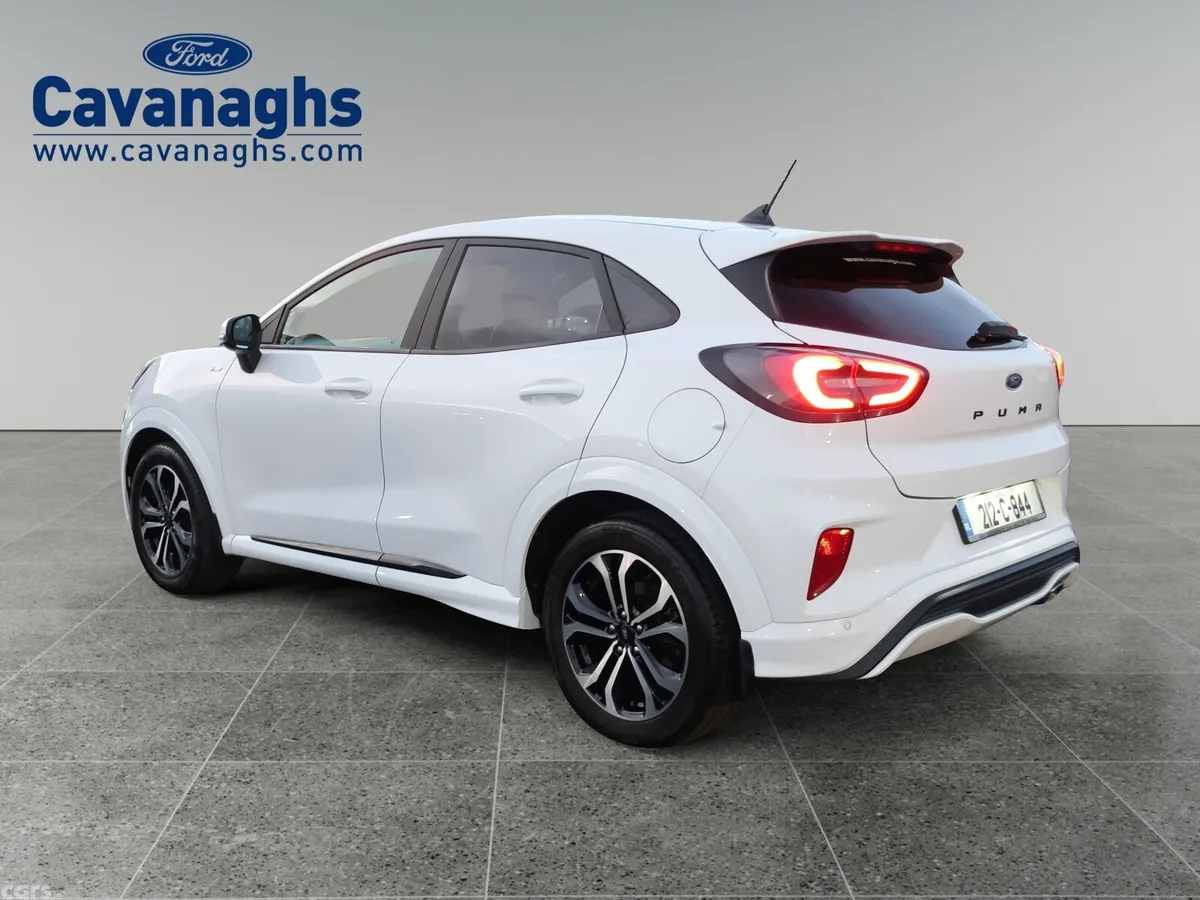 Ford Puma MPV, Petrol Hybrid, 2021, White