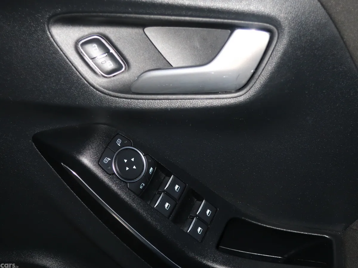 Ford Puma MPV, Petrol Hybrid, 2021, White
