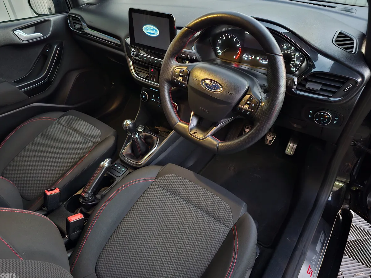 Ford Fiesta Hatchback, Petrol, 2020, Black