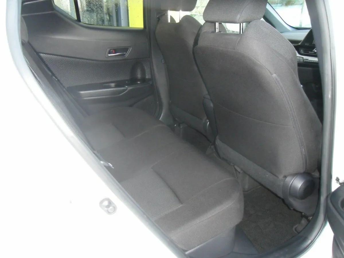 Toyota C-HR SUV, Petrol Hybrid, 2018, White