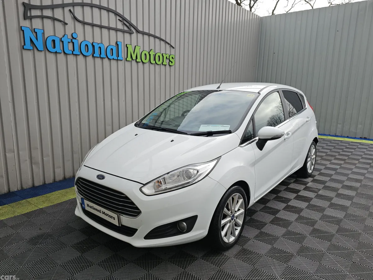 Ford Fiesta Hatchback, Petrol, 2015, White