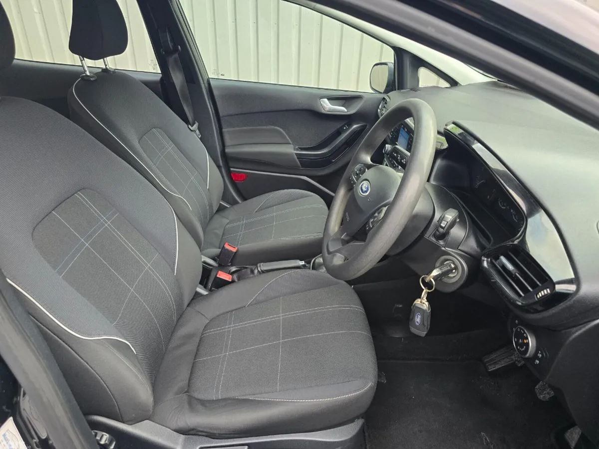 Ford Fiesta Hatchback, Petrol, 2018, Black