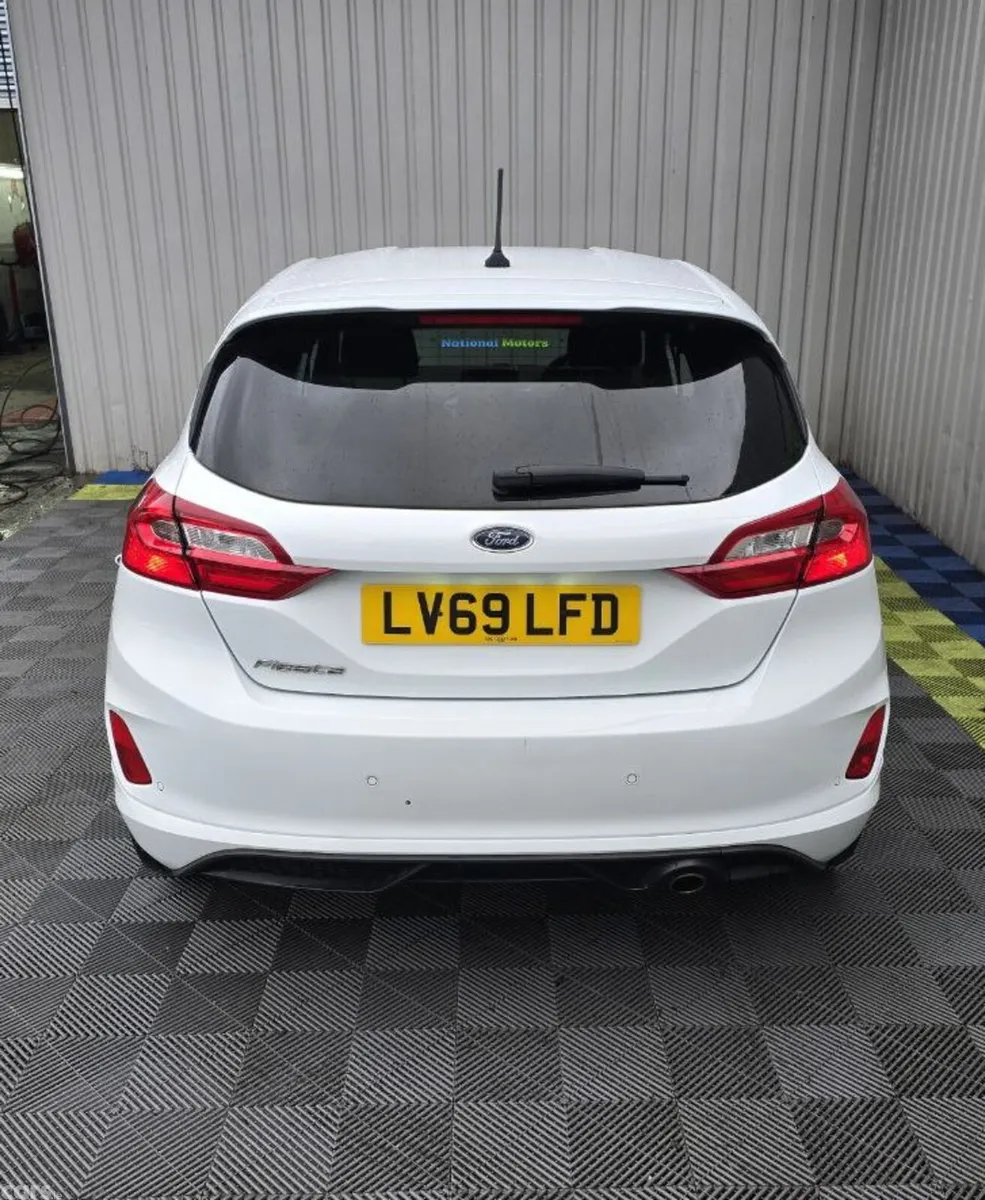 Ford Fiesta Hatchback, Petrol, 2019, White