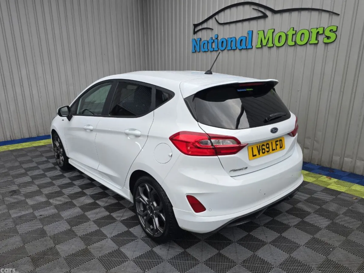 Ford Fiesta Hatchback, Petrol, 2019, White