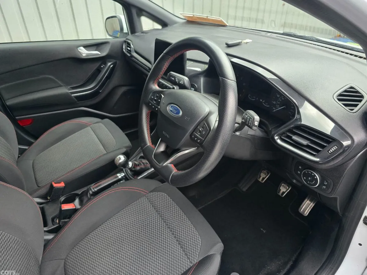 Ford Fiesta Hatchback, Petrol, 2019, White