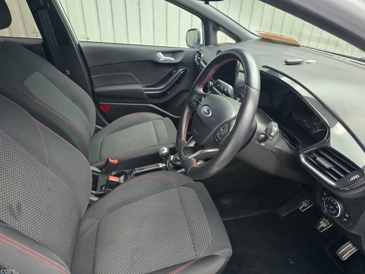 Ford Fiesta Hatchback, Petrol, 2019, White