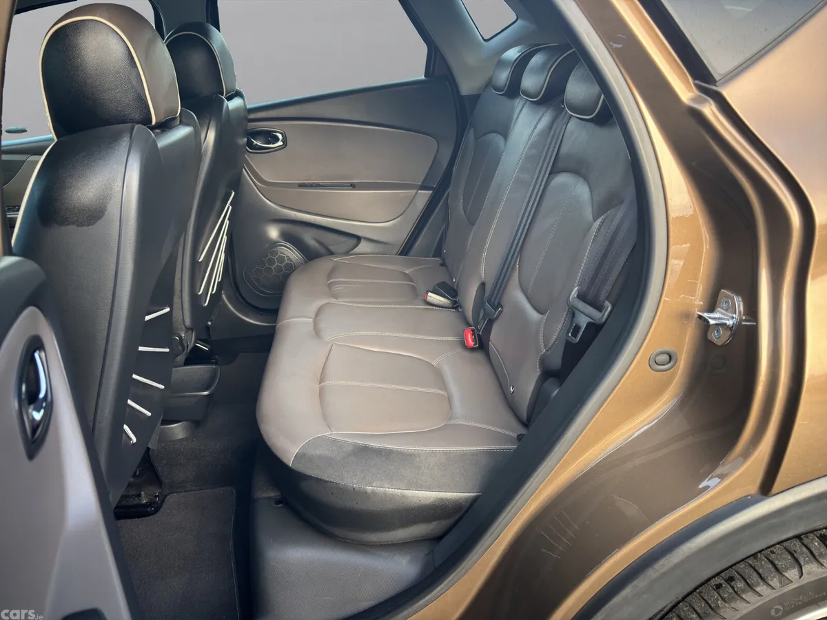 Renault Captur Hatchback, Petrol, 2016, Brown