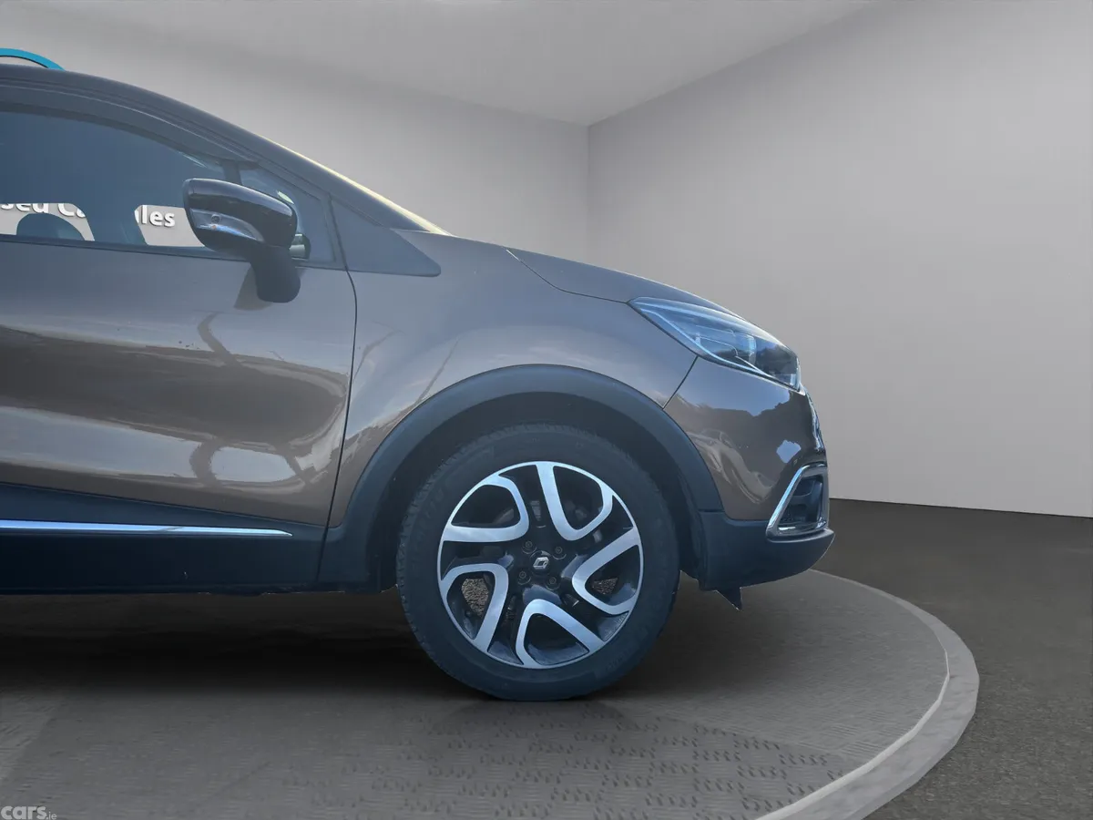 Renault Captur Hatchback, Petrol, 2016, Brown