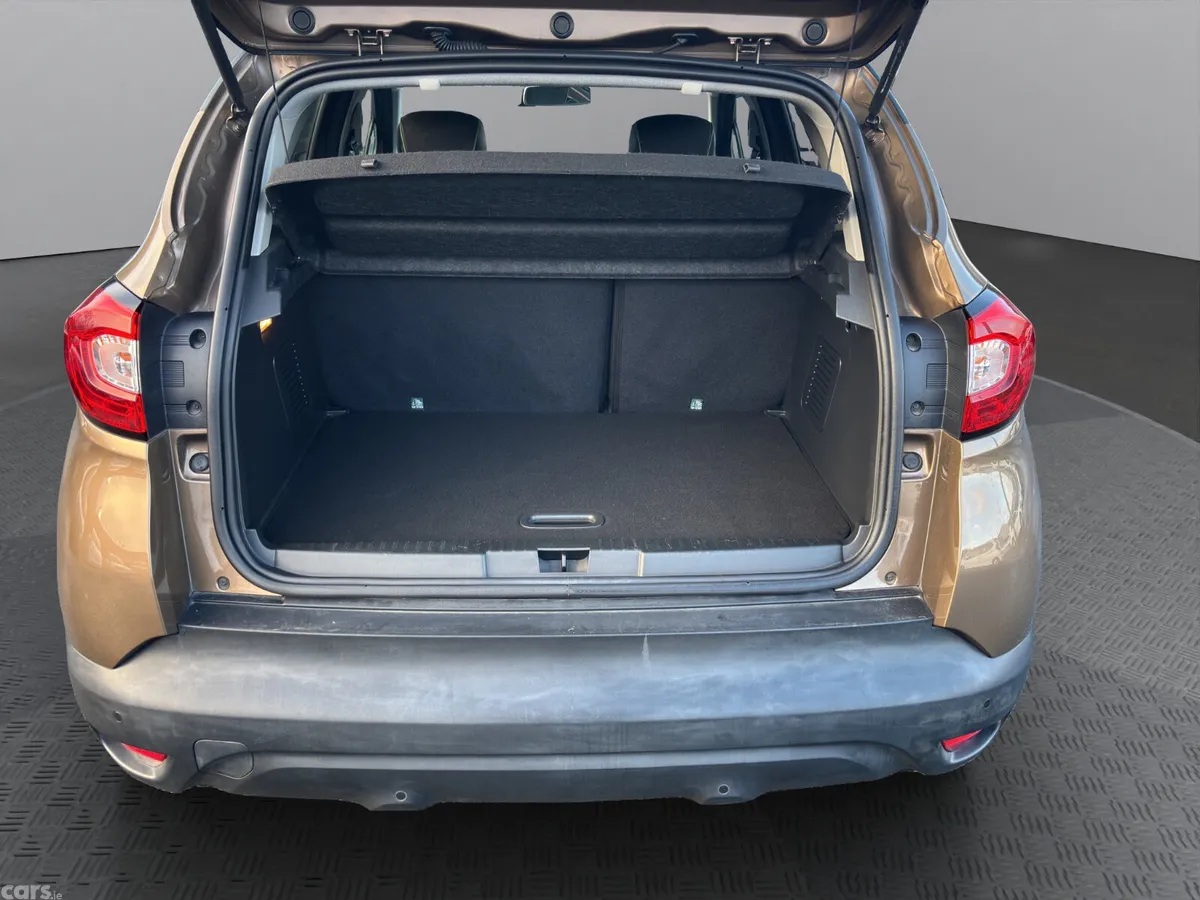 Renault Captur Hatchback, Petrol, 2016, Brown
