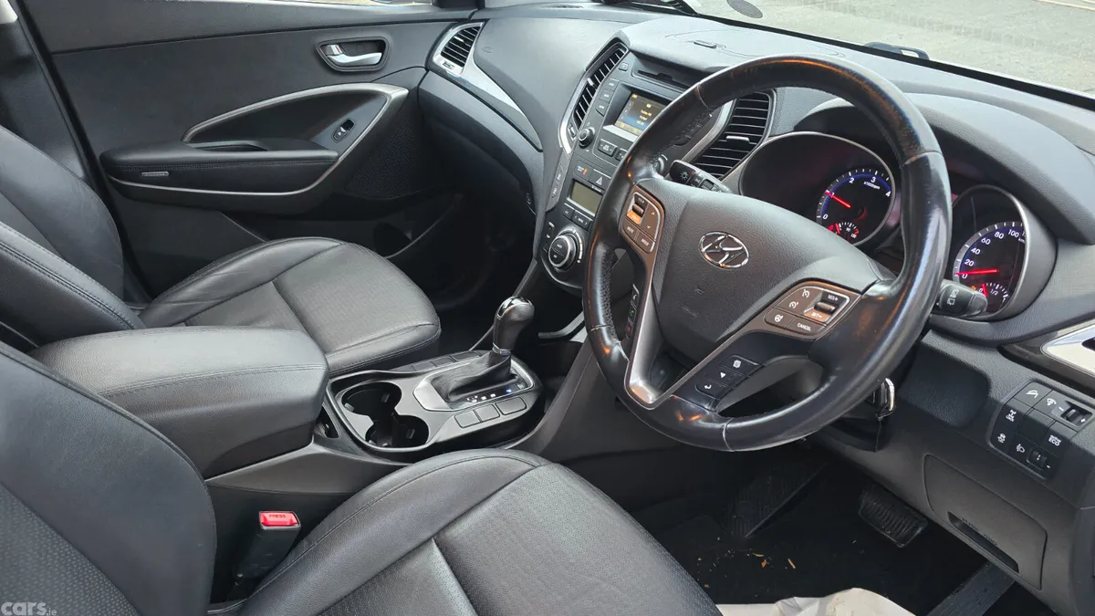 Hyundai Santa Fe SUV, Diesel, 2014, White