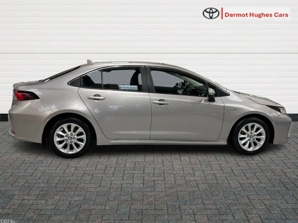 Toyota Corolla Saloon, Petrol Hybrid, 2021, Grey
