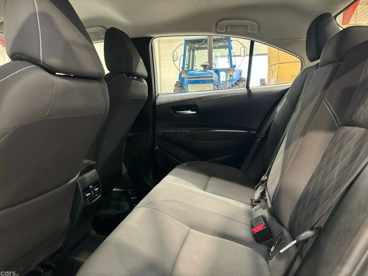 Toyota Corolla Saloon, Petrol Hybrid, 2021, Grey