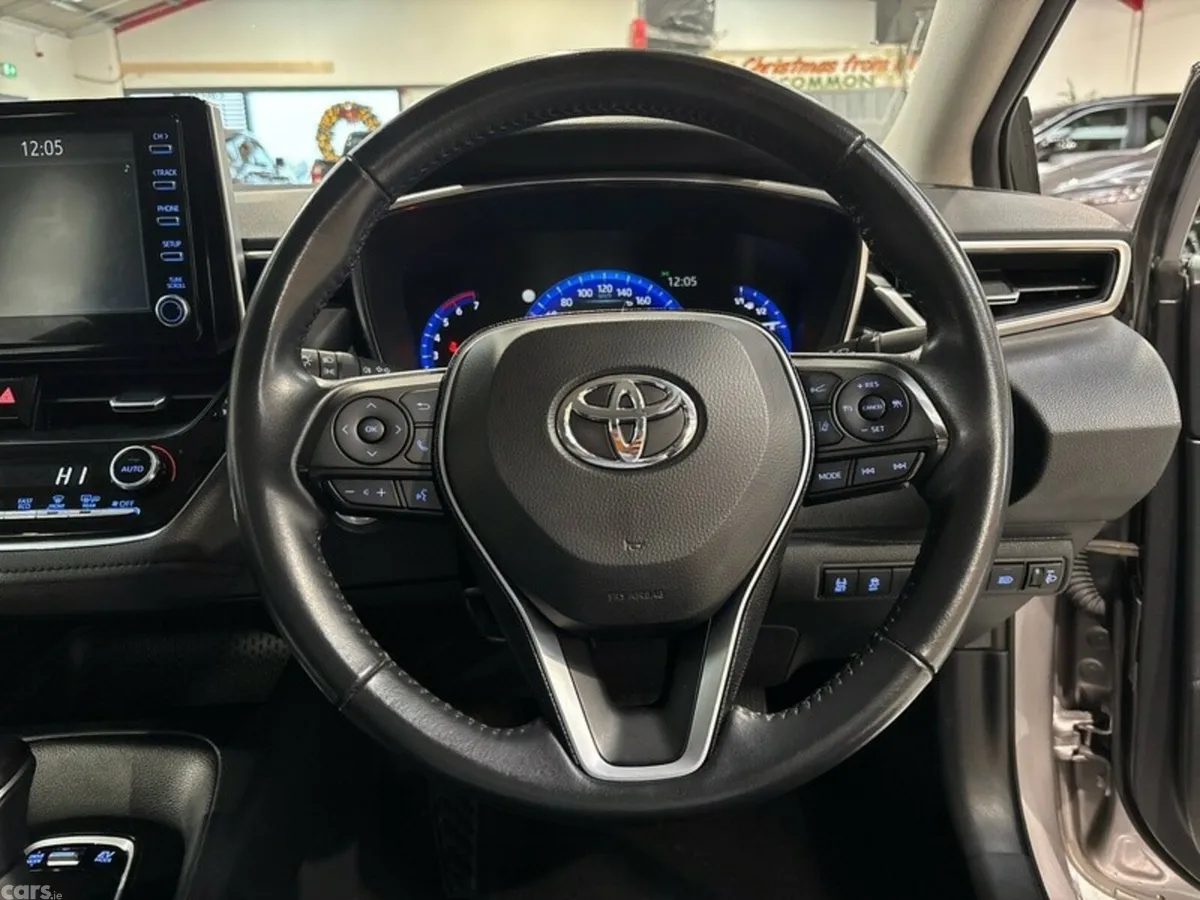 Toyota Corolla Saloon, Petrol Hybrid, 2021, Grey