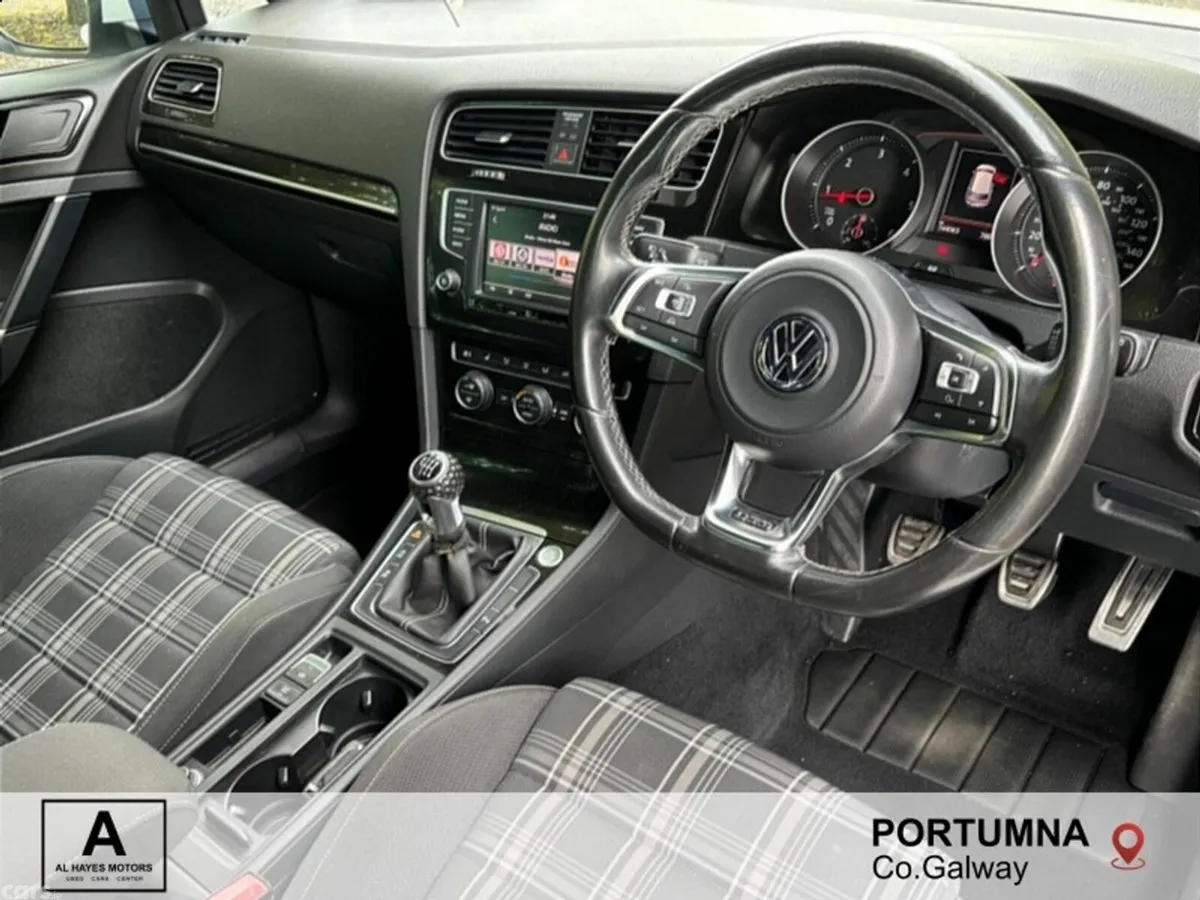 Volkswagen Golf Hatchback, Diesel, 2017, White