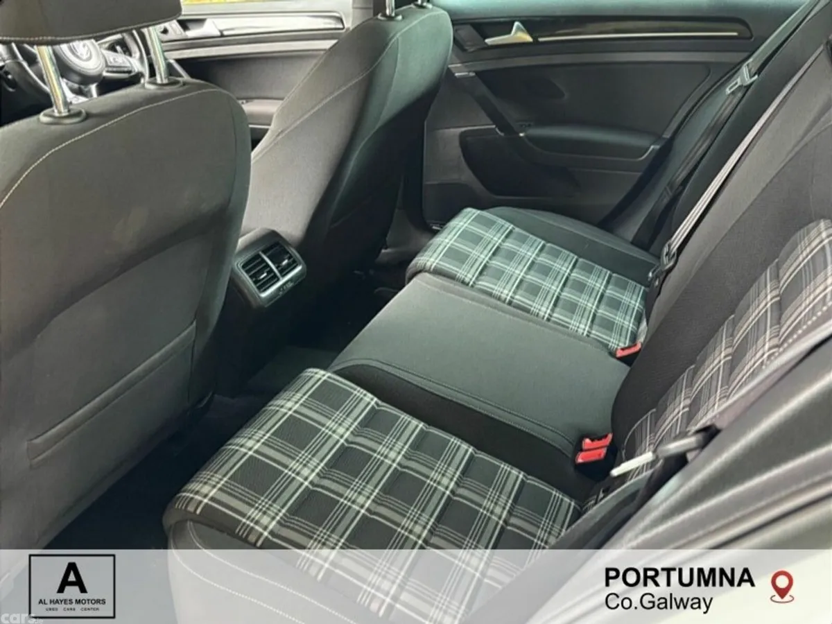 Volkswagen Golf Hatchback, Diesel, 2017, White