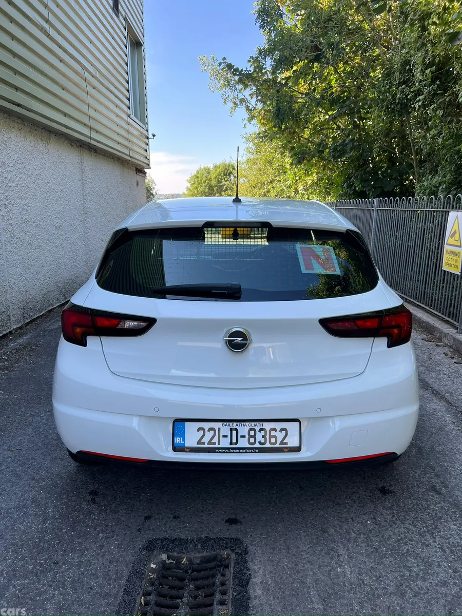 Opel Astra Hatchback, Diesel, 2022, White
