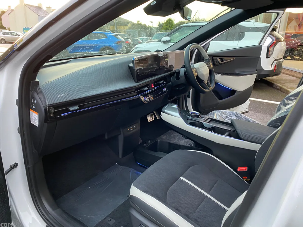 Kia EV6 Estate, Electric, 2026, White