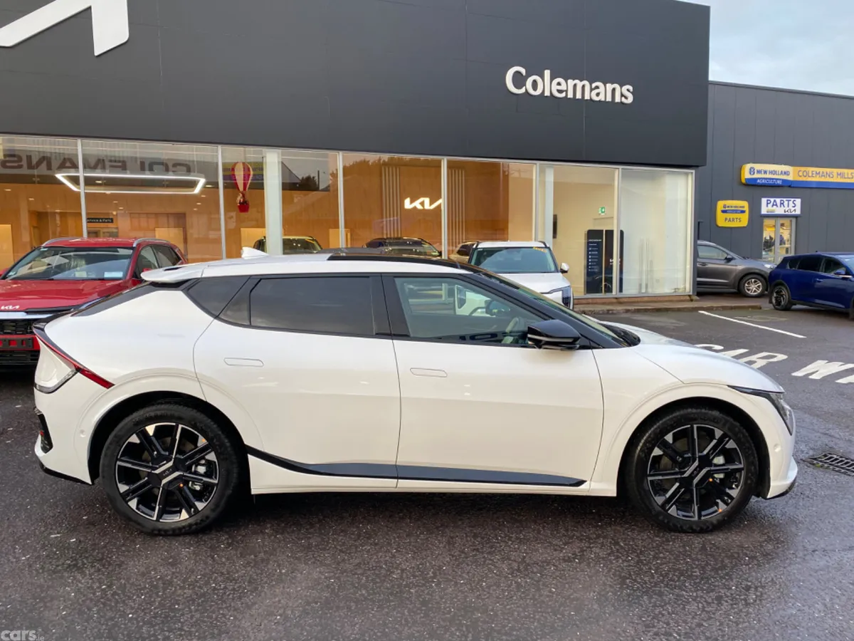 Kia EV6 Estate, Electric, 2026, White