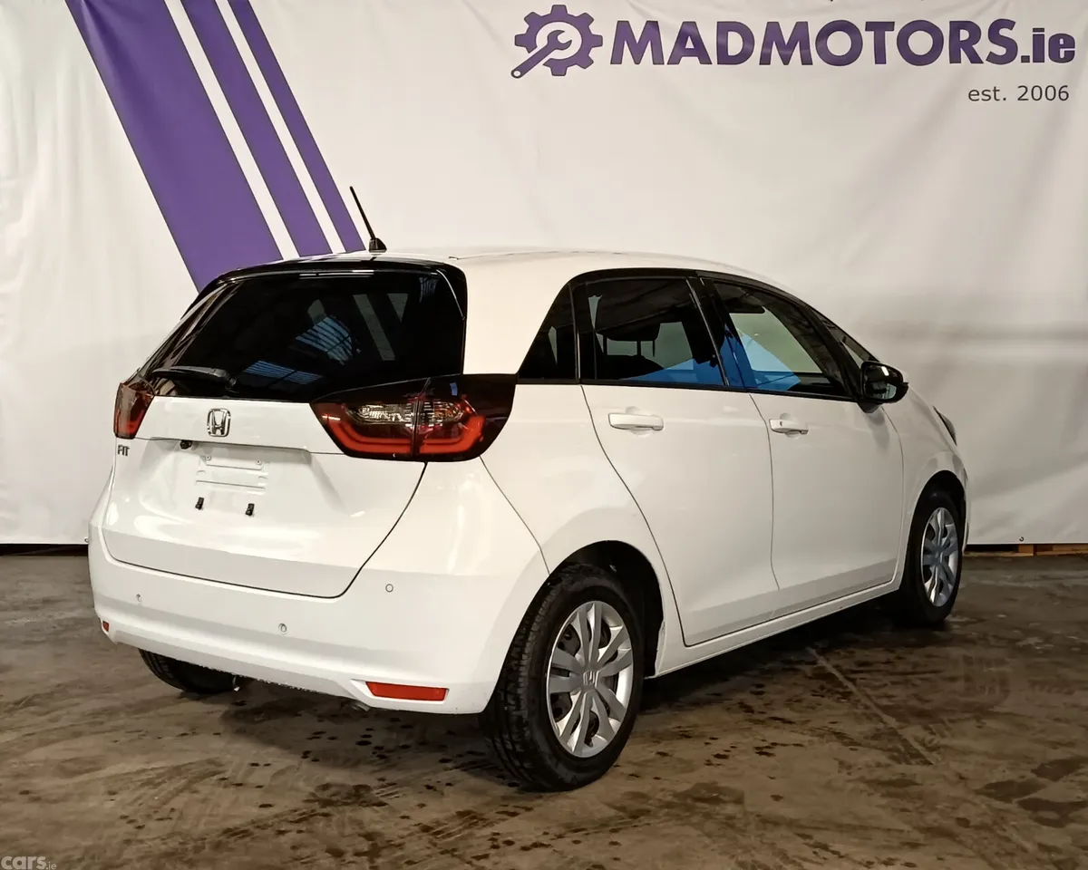 Honda Fit Hatchback, Petrol, 2020, White