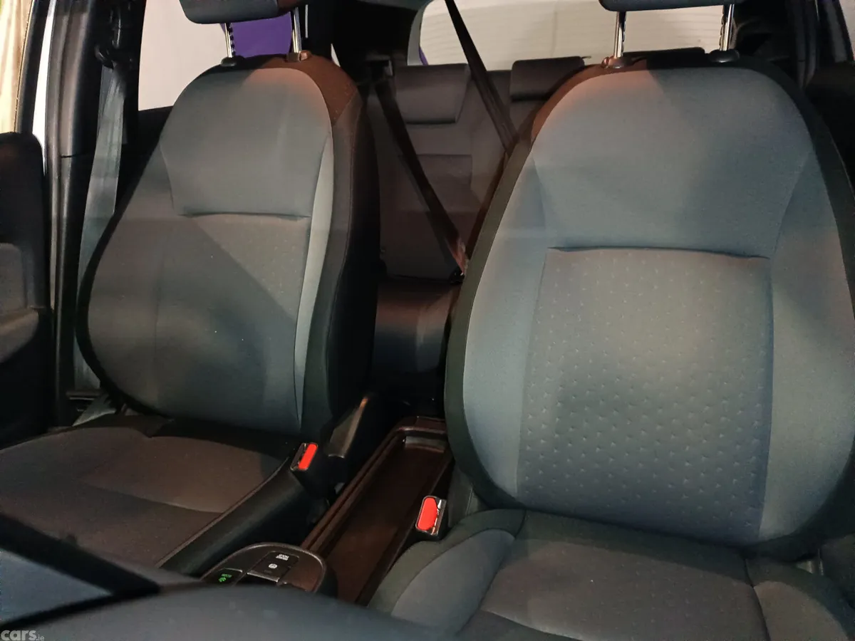Honda Fit Hatchback, Petrol, 2020, White