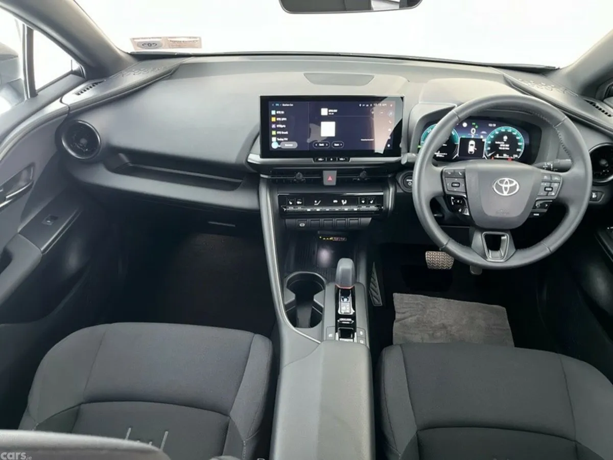 Toyota C-HR SUV, Petrol Hybrid, 2025, White