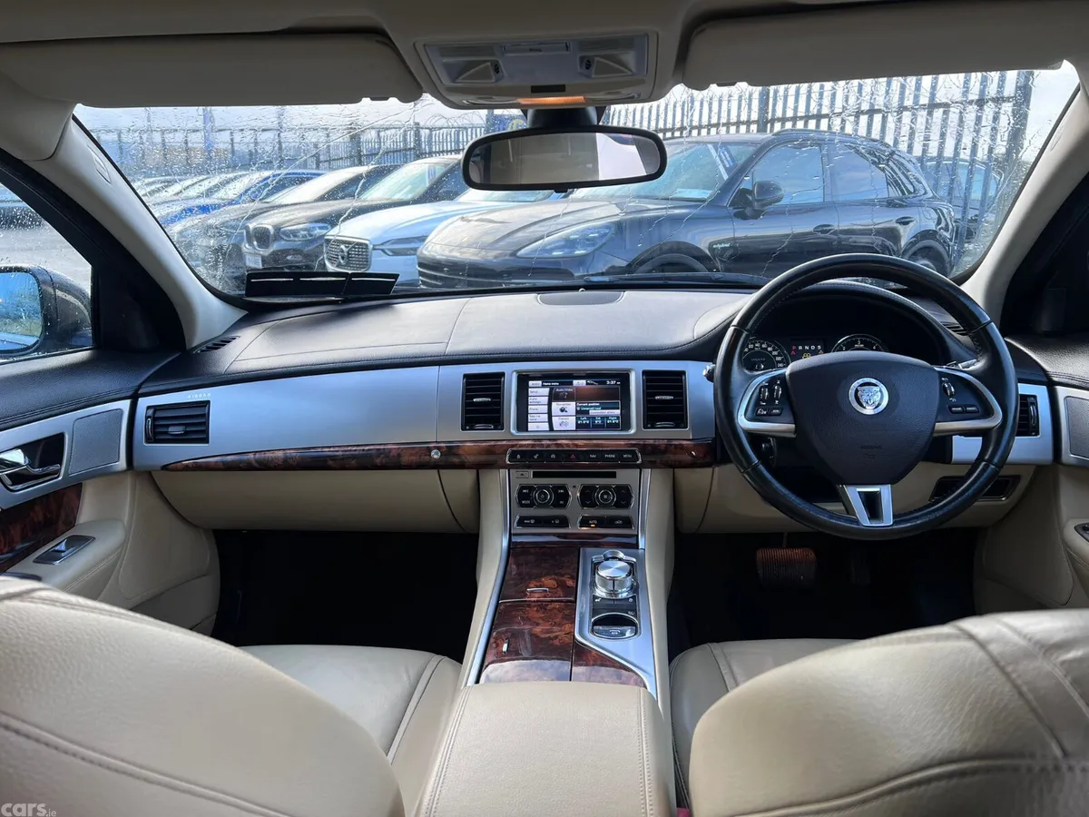 Jaguar XF Estate, Diesel, 2013, Grey