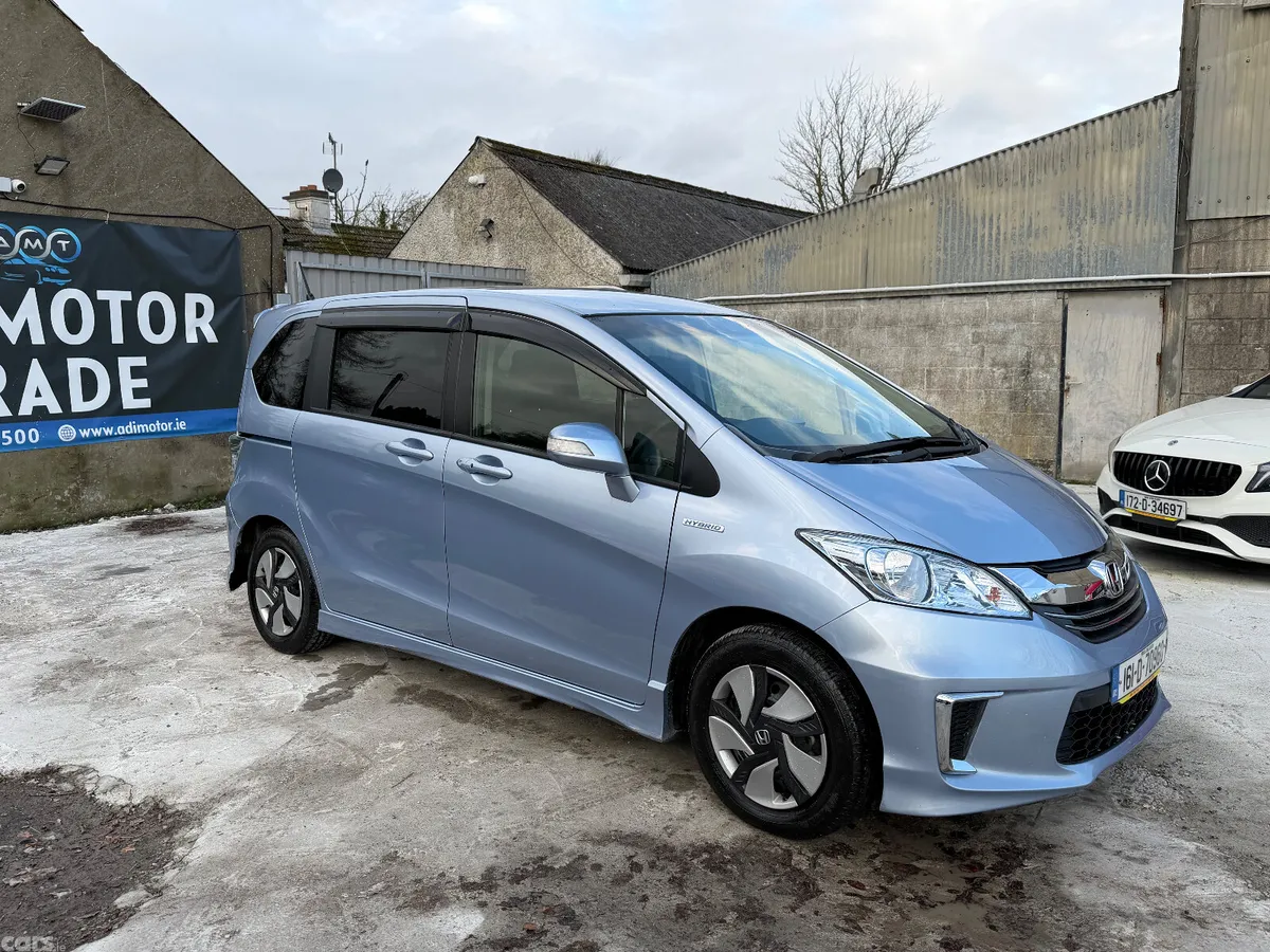 Honda Freed MPV, Petrol Hybrid, 2016, Blue