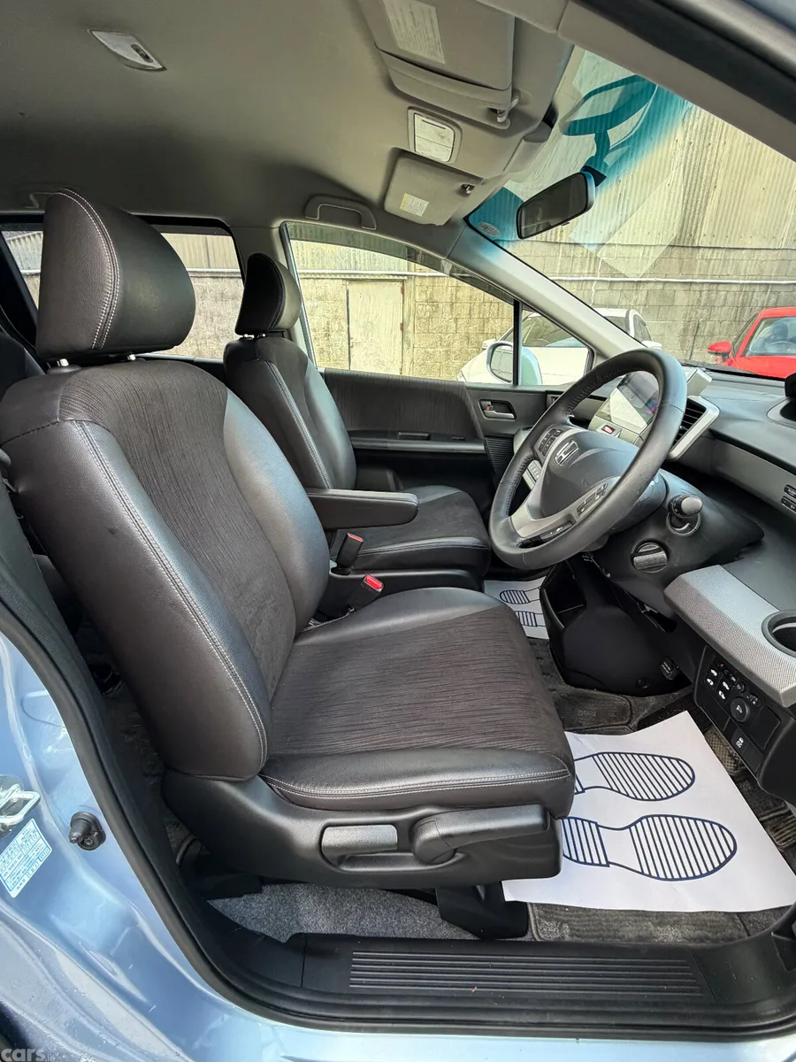 Honda Freed MPV, Petrol Hybrid, 2016, Blue