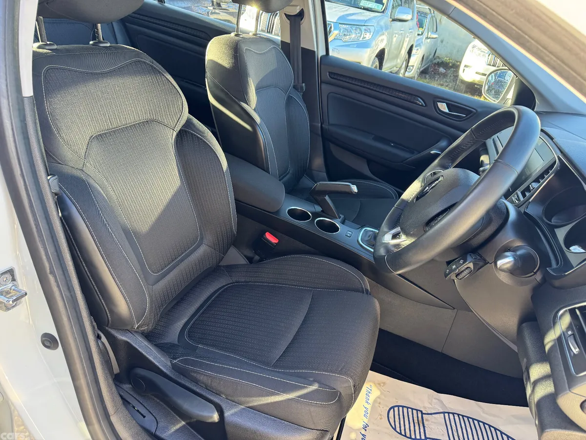 Renault Megane Saloon, Petrol, 2019, White