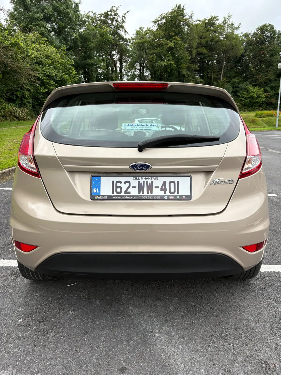 Ford Fiesta Hatchback, Petrol, 2016, Silver