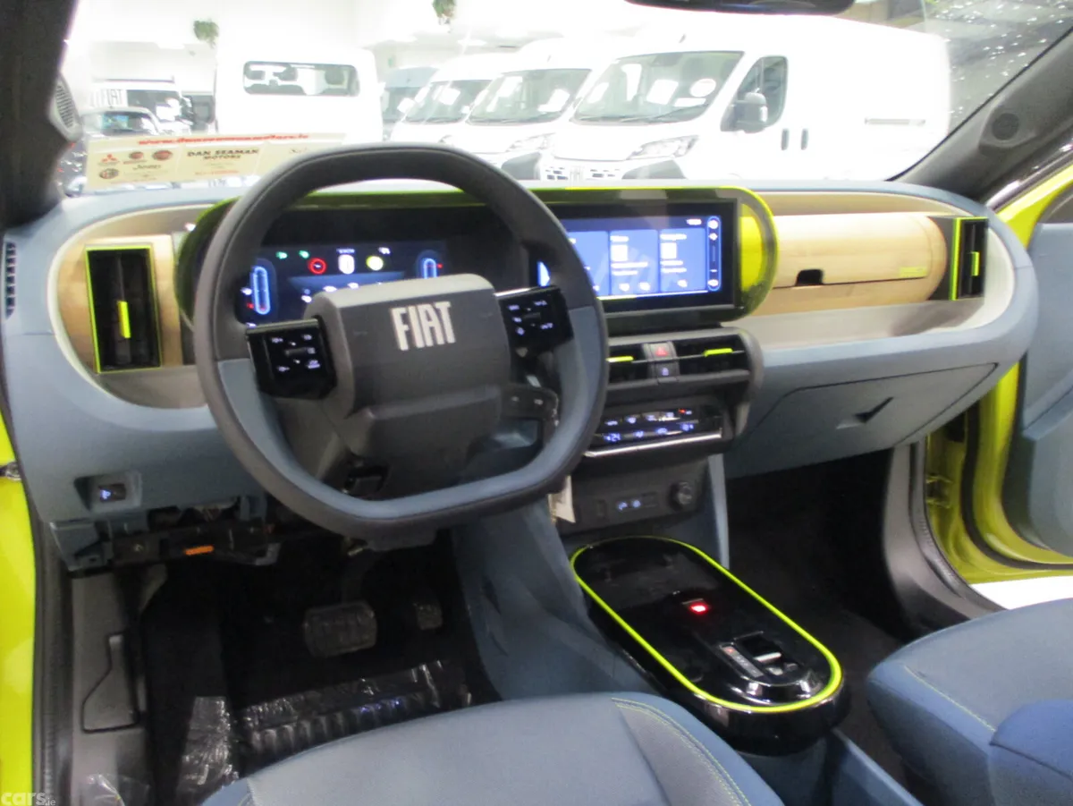 Fiat Grande Panda Hatchback, Petrol Hybrid, 2026, Yellow