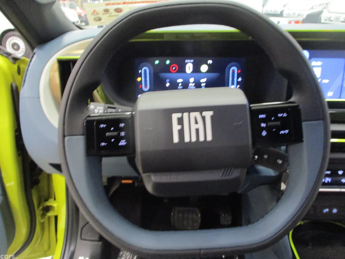 Fiat Grande Panda Hatchback, Petrol Hybrid, 2026, Yellow