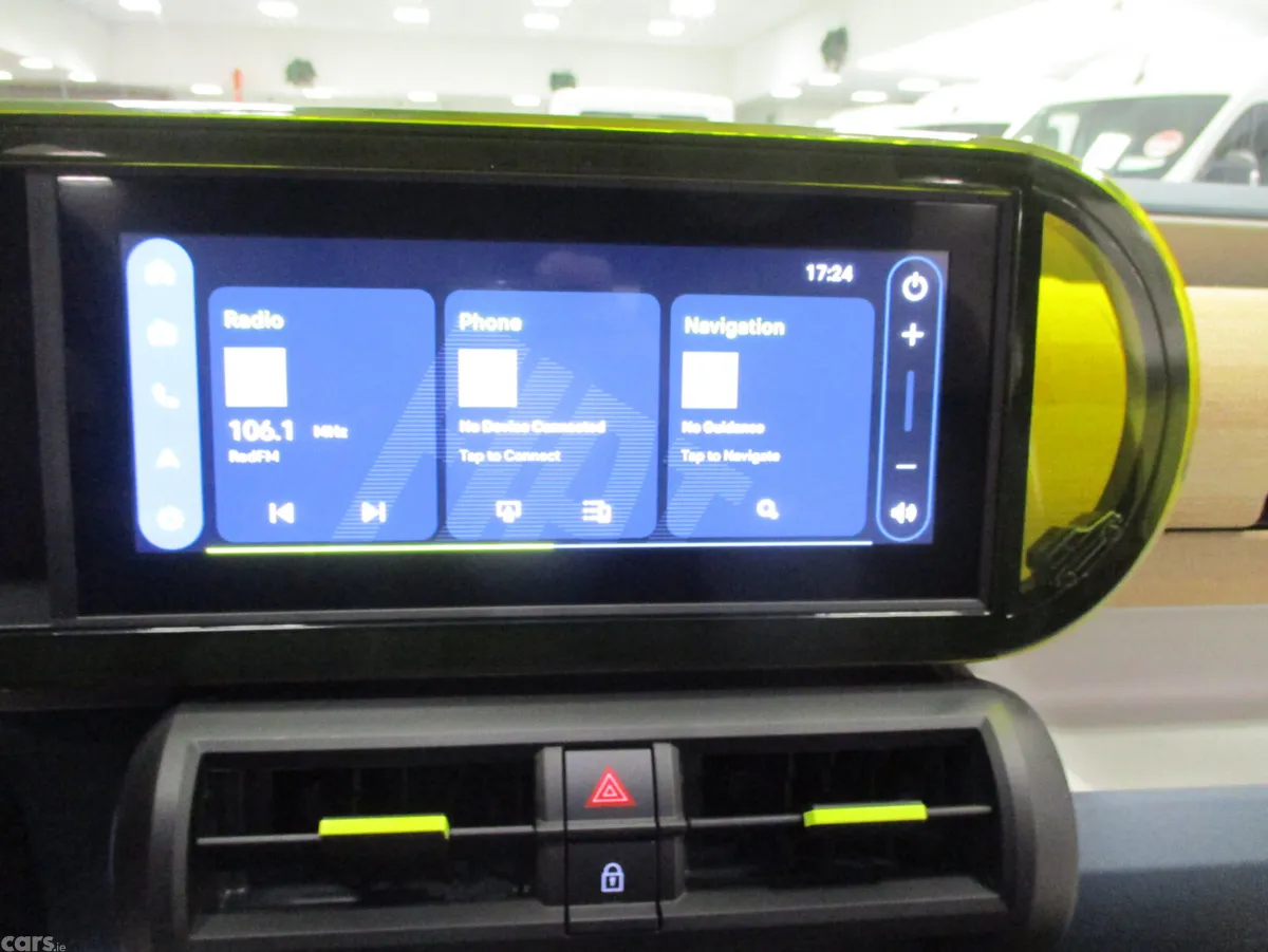Fiat Grande Panda Hatchback, Electric, 2026, Yellow