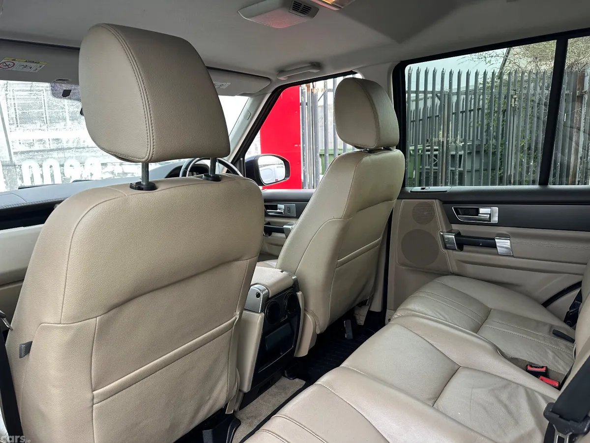 Land Rover Discovery SUV, Diesel, 2015, Blue