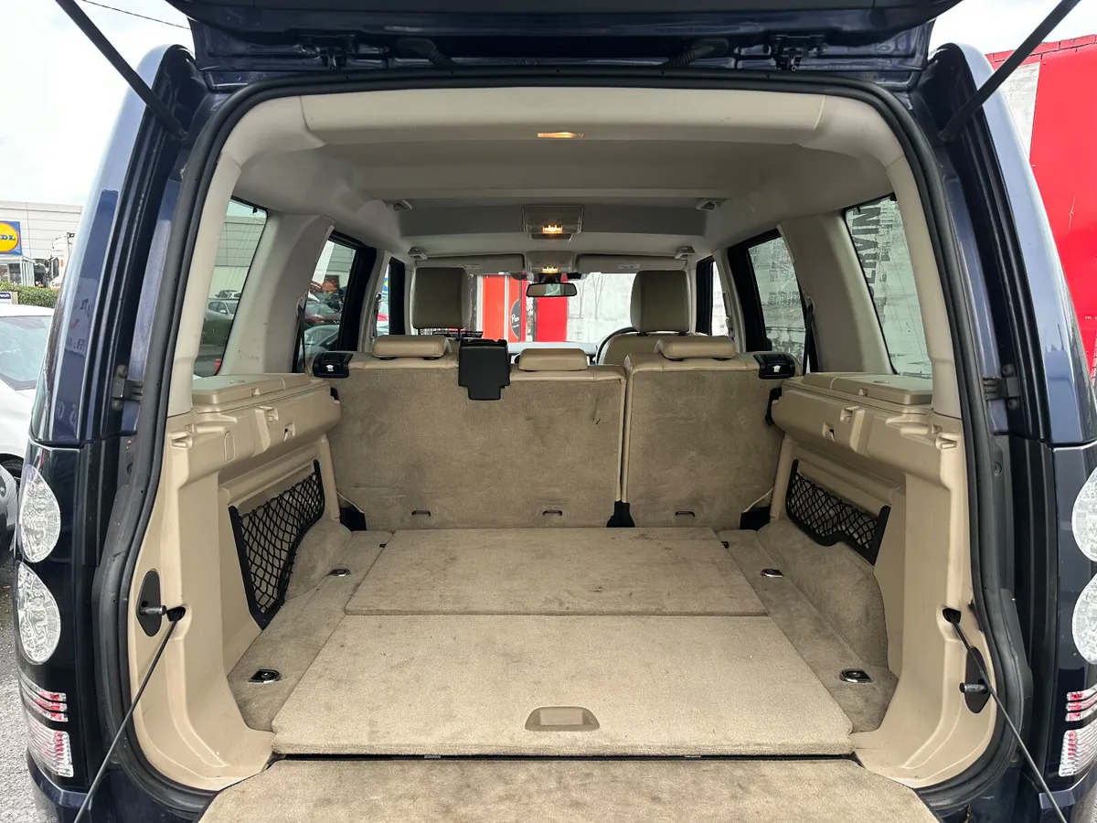 Land Rover Discovery SUV, Diesel, 2015, Blue
