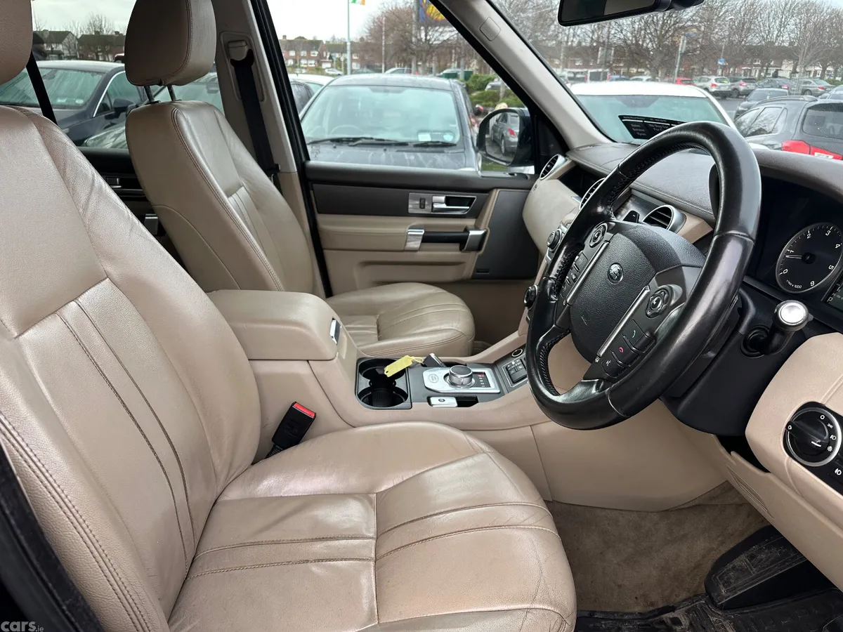 Land Rover Discovery SUV, Diesel, 2015, Blue