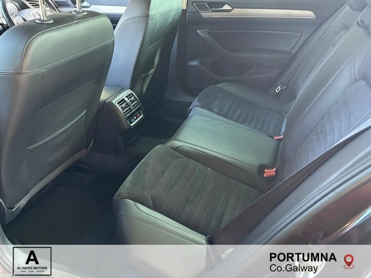 Volkswagen Passat Saloon, Diesel, 2017, Red