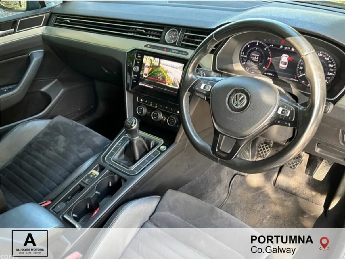 Volkswagen Passat Saloon, Diesel, 2017, Red